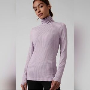 Athleta Flurry Endeavor turtleneck. Size L